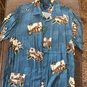 Basic Editions Men button-up short sleeve top. Large